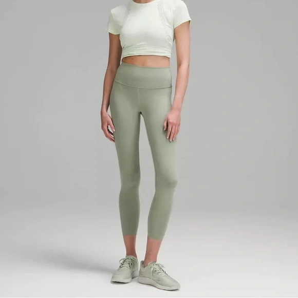 BRAND NEW Lululemon Wunder Train High-Rise Tight 25" - Picture 4 of 5